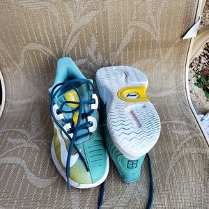 Nike women's Air Zoom tennis shoes